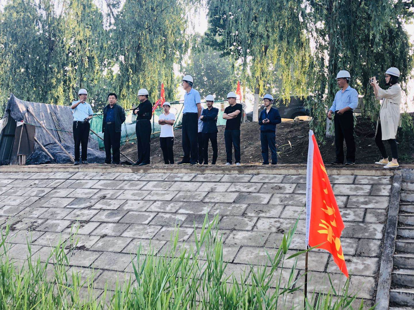 文章附图